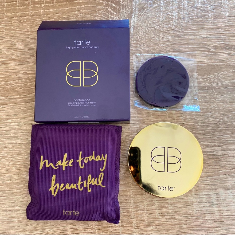Tarte confidence creamy powder foundation NWT
